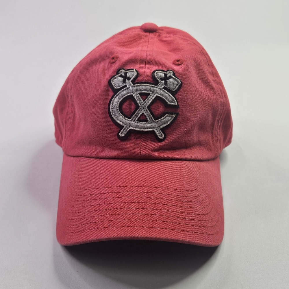 AMERICAN NEEDLE Chicago Blackhawks Hat OSFM Red NHL Crossed Tomahawks Strapback